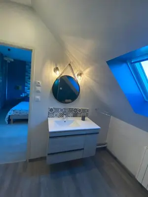 Salle de bains dans l'établissement Chambres d hôtes de la Mauguinière