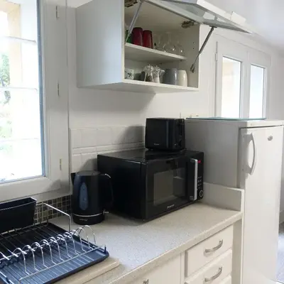 Cuisine ou kitchenette dans l'établissement Une - Halte Entre Les Ponts - en toute simplicité