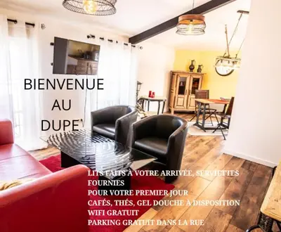 Coin salon dans l'établissement LE DUPE