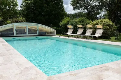 Piscine de l'établissement la clef des champs ou située à proximité