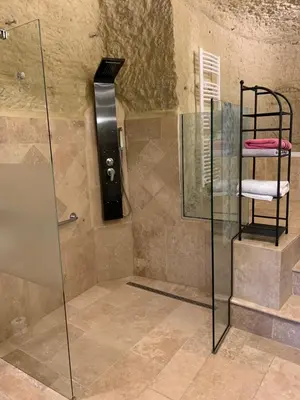 Salle de bains dans l'établissement Au Petit Nice