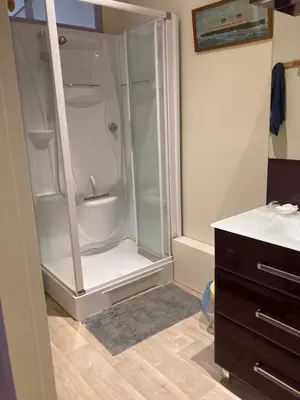 Salle de bains dans l'établissement Les Ancres
