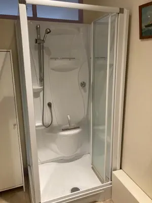 Salle de bains dans l'établissement Les Ancres