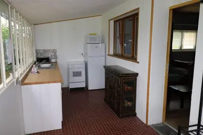 Cuisine ou kitchenette dans l'établissement Gîtes du Franc Rosier