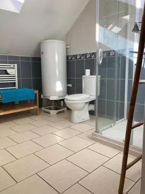 Salle de bains dans l'établissement Ô Montrichard climatisé Zoo Beauval Chateau