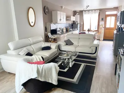 Cuisine ou kitchenette dans l'établissement La Maison des Remparts - Gite 3 etoiles pour 8 pers a Loches
