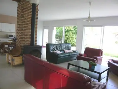 Coin salon dans l'établissement Gîte spacieux en Touraine, 8 pers, jardin privé, calme - FR-1-381-273