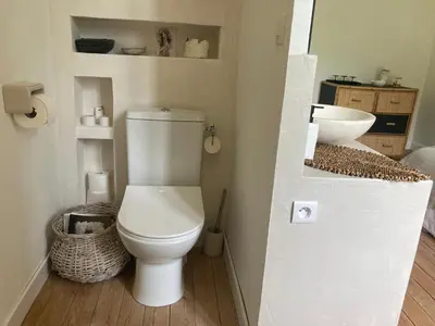Salle de bains dans l'établissement la boutique mj décoration vous propose de découvrir ses deux chambres d'hôtes