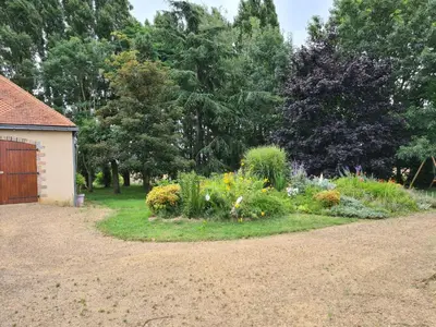 Jardin de l'établissement La coudraie votre maison de vacances en famille