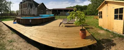 Piscine de l'établissement COTTAGE SAINTE GENEVIEVE ou située à proximité