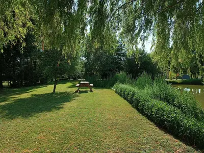 Jardin de l'établissement Les ROSEAUX A la Campagne au centre des chateaux de la Loire