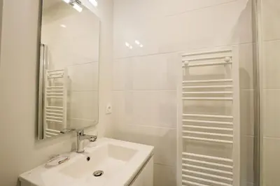 Salle de bains dans l'établissement Le Modernisme - Tours