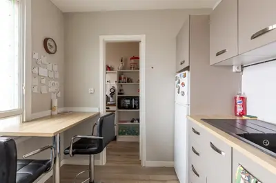 Cuisine ou kitchenette dans l'établissement Appartement charmant au Mans 38 m² avec vue