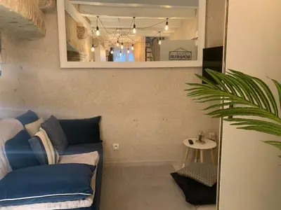 Coin salon dans l'établissement Esprit Hygge à Blois : un intérieur bien-être