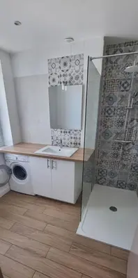 Salle de bains dans l'établissement Appartements avec piscine