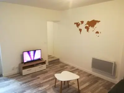 Télévision ou salle de divertissement dans l'établissement La Petite d'Alsace N°1