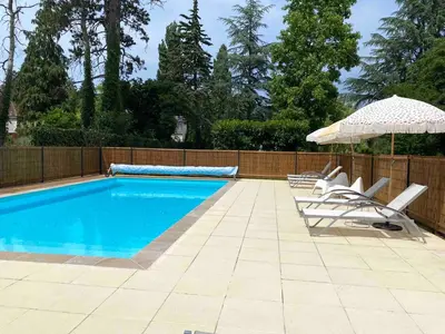 Piscine de l'établissement Les Gites Du Moulin Du Port ou située à proximité