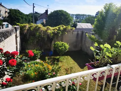 Jardin de l'établissement Maison au calme avec terrasse et jardin