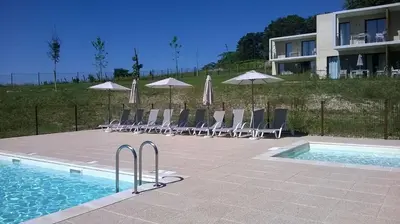 Piscine de l'établissement Résidence Goélia Le Clos Saint Michel ou située à proximité