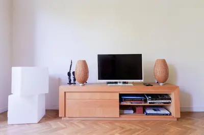 Télévision ou salle de divertissement dans l'établissement Appartement Tours centre avec parking 4 p