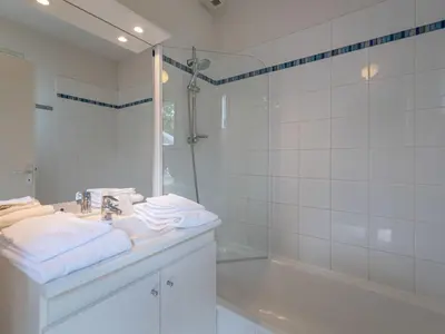 Salle de bains dans l'établissement Holiday Home Cottage 4 Pers- by Interhome