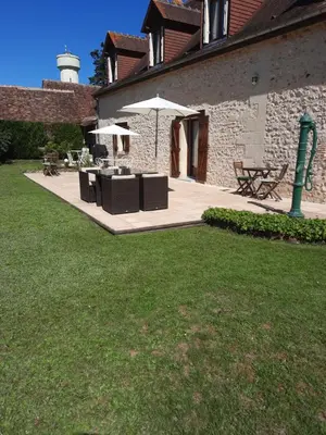 Jardin de l'établissement La Maison Genevier - Chambre Marguerite