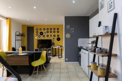 Cuisine ou kitchenette dans l'établissement L'appart K-psule - Design, tout confort, centre-ville, 3 pers