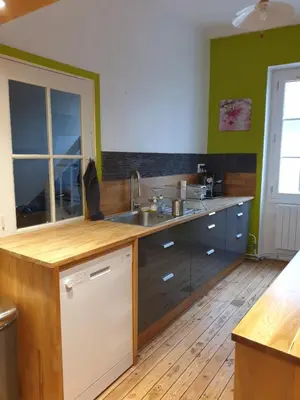 Cuisine ou kitchenette dans l'établissement Bourgueil - Grand appartement proche CNPE Chinon