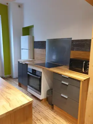Cuisine ou kitchenette dans l'établissement Bourgueil - Grand appartement proche CNPE Chinon
