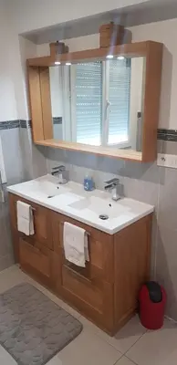 Salle de bains dans l'établissement Chambre Le mans avec salle de bain privée
