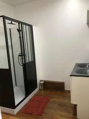 Cuisine ou kitchenette dans l'établissement Agréable maison de bourg aux portes de TOURS