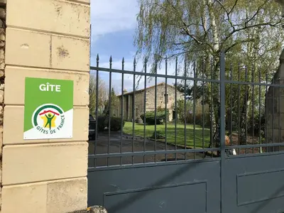 Certificat, récompense, panneau ou autre document affiché dans l'établissement Gîte Au Boom Coeur en options SPA et Repas