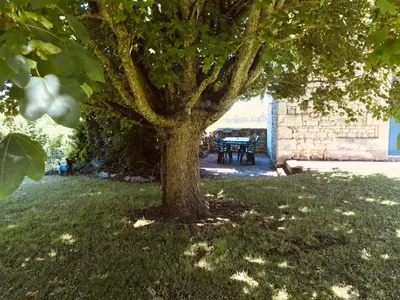 Jardin de l'établissement Gîte Au Boom Coeur en options SPA et Repas