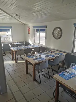 Restaurant ou autre lieu de restauration dans l'établissement le relais de l aiguillon