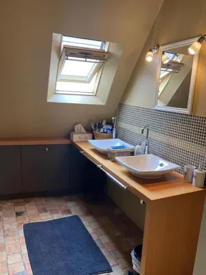 Salle de bains dans l'établissement Chambre Sixtine
