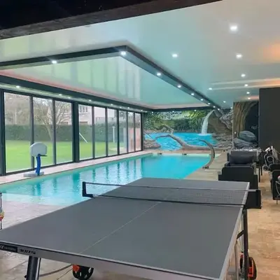Chalet charmant à Clermont-Créans avec piscine partagée
