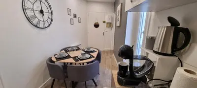 Télévision ou salle de divertissement dans l'établissement La Résidence K-méléon- Hyper centre , 23 couchages