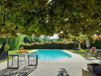 Piscine de l'établissement Le Moulin du Châtelier ou située à proximité