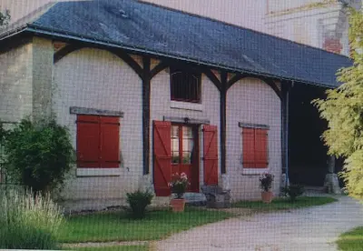 Jardin de l'établissement Gîte de l'orangerie du château de Jallanges- 11 personnes