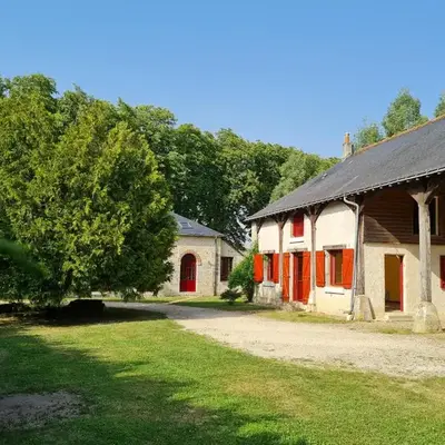 Gîte de l'orangerie du château de Jallanges- 11 personnes