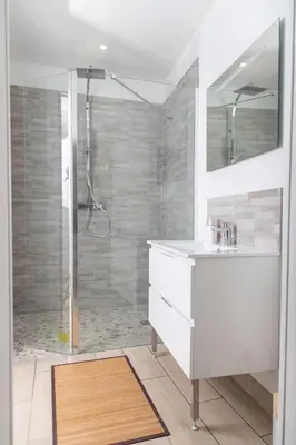 Salle de bains dans l'établissement Appartement 70m2 hyper centre avec baignoire balnéo