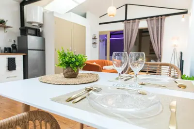 Cuisine ou kitchenette dans l'établissement Zen & Spa - Maison Cosy - Tours - Netflix