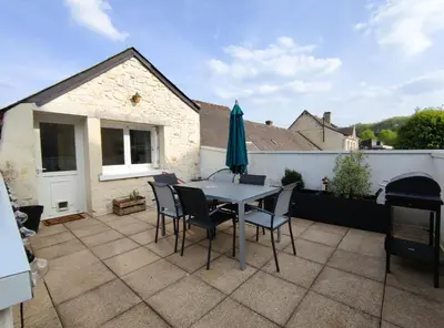 Balcon ou terrasse dans l'établissement Gîte La p'tite terrasse Chinon centre Parking gratuit