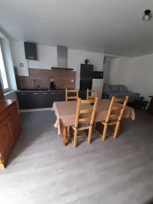 Cuisine ou kitchenette dans l'établissement 5km de beauval, gîte l'étoile des châteaux