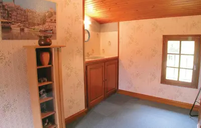 Plan de l'établissement 5 Bedroom Awesome Home In Louzy