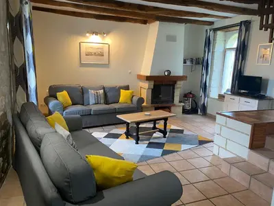 Télévision ou salle de divertissement dans l'établissement Les Vieux Chênes