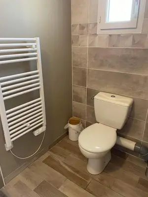 Salle de bains dans l'établissement La Petite Salamandre