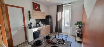 Cuisine ou kitchenette dans l'établissement L'appart K-torze- RARE ! 14 couchages en centre ville du Mans