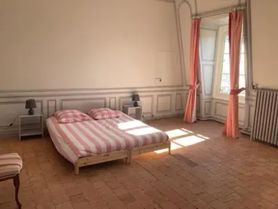 Un ou plusieurs lits dans un hébergement de l'établissement Hôtel du marquis De Broc
