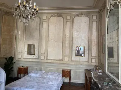 Un ou plusieurs lits dans un hébergement de l'établissement Hôtel du marquis De Broc